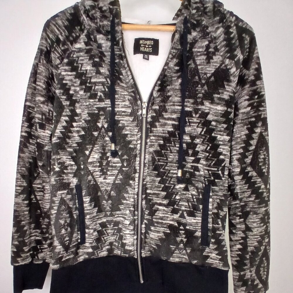 EUC Inspired Hearts Black and White Southwest zip up jacket size Med